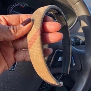 Classic Burberry Headband💅🏽